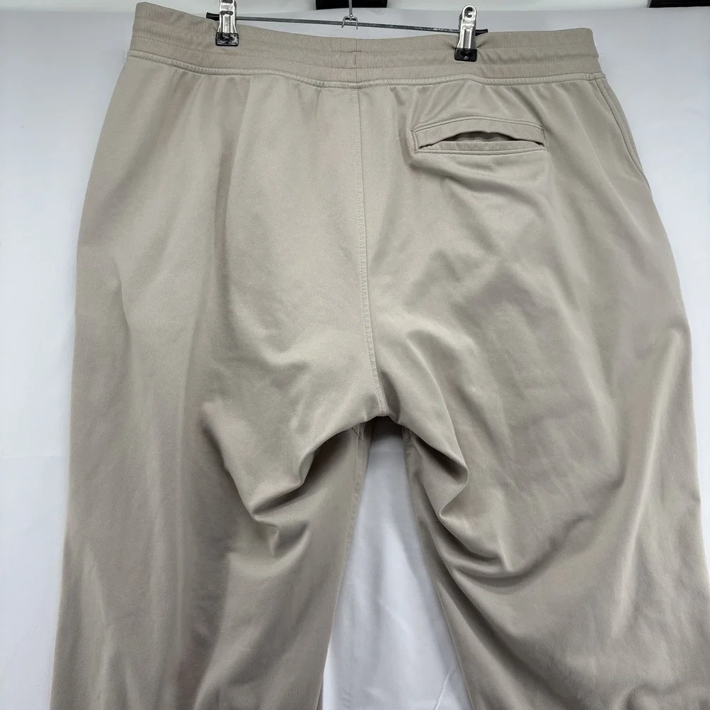 Under Armour Joggers Men Size 2XL Khaki Sportstyle Tricot Pants Athletic Running